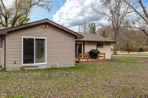 Exterior - 2389 E Ginter, Midland, MI 48640 photo 3 of 8