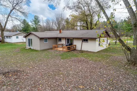 Exterior - 2389 E Ginter, Midland, MI 48640 photo 6 of 8