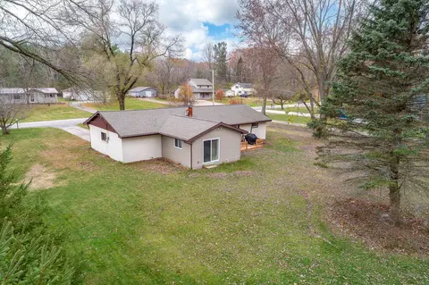 Exterior - 2389 E Ginter, Midland, MI 48640 photo 7 of 8