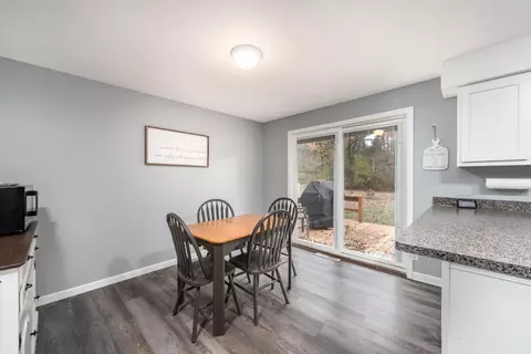 Dining - 2389 E Ginter, Midland, MI 48640 photo 1 of 2