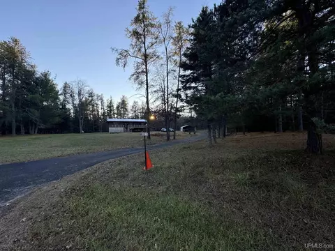 n1435 Wpa Road, Vulcan, MI 49892