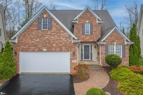 10504 Village Ct, Grand Blanc, MI 48439