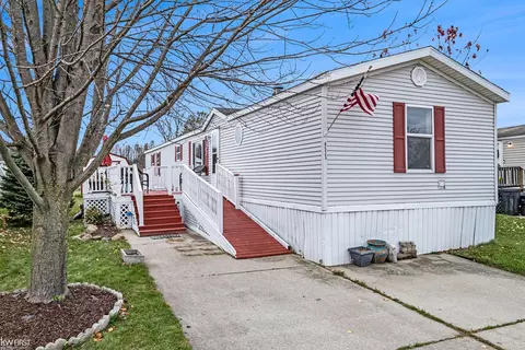 6523 Goldenrod, Burton, MI 48509