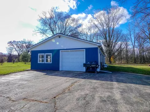 Exterior - 2972 Vine, Saint Clair, MI 48079 photo 2 of 9