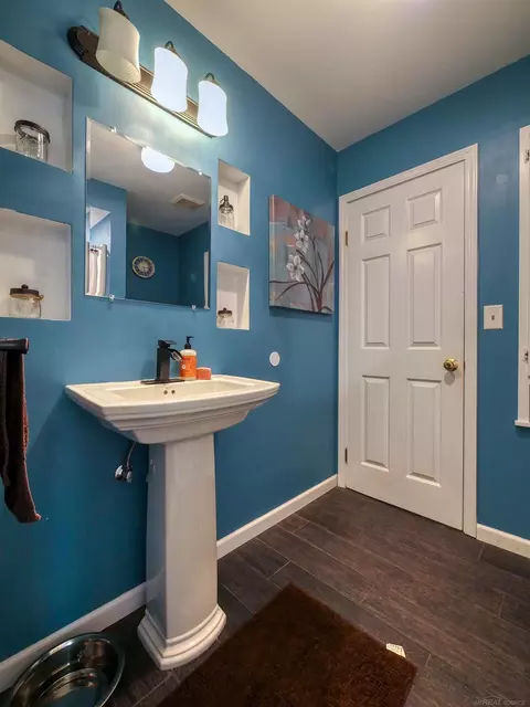 Bath - 2972 Vine, Saint Clair, MI 48079 photo 6 of 6