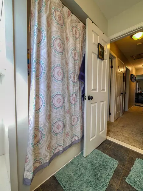 Bath - 2972 Vine, Saint Clair, MI 48079 photo 3 of 6