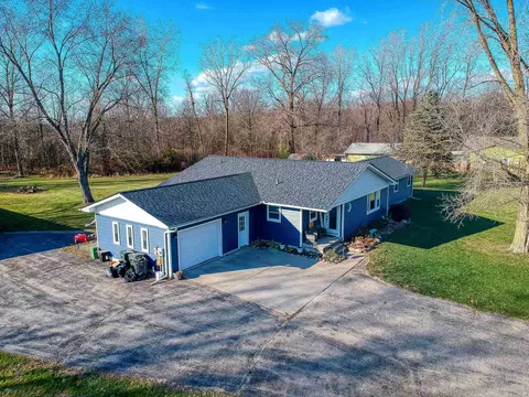 Exterior - 2972 Vine, Saint Clair, MI 48079 photo 3 of 9