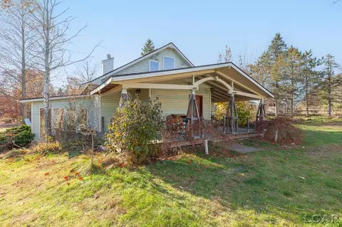 17665 W Pleasant Lake Rd, Manchester, MI 48158