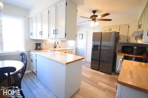 Kitchen - 7288 Bancroft, Bancroft, MI 48414 photo 1 of 4