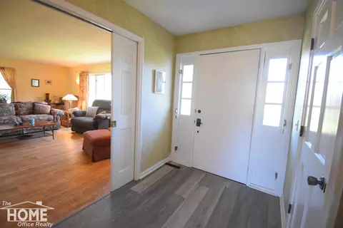 Entry Way - 7288 Bancroft, Bancroft, MI 48414 photo 3 of 3