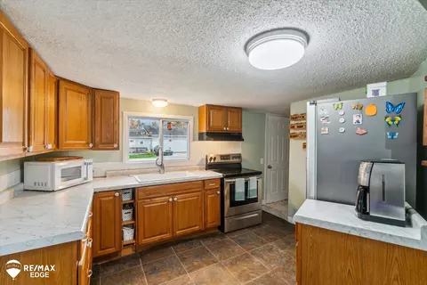 Kitchen - 4465 Gregor, Genesee, MI 48437 photo 1 of 4