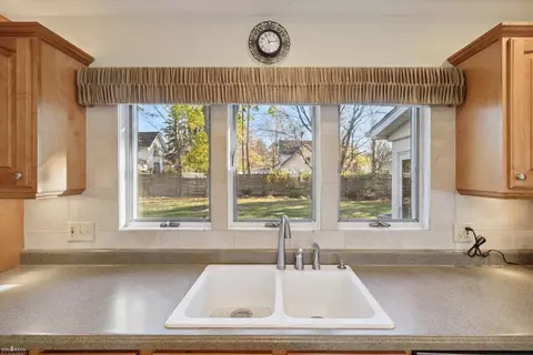 1244 Ada, Owosso, MI 48867 photo 5