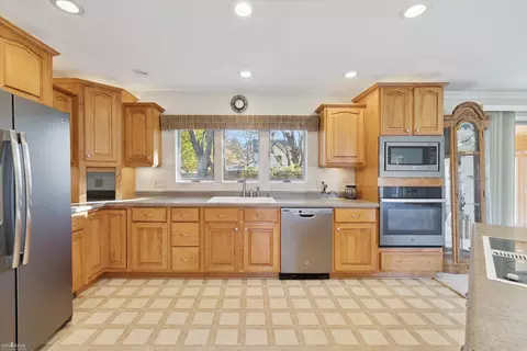 1244 Ada, Owosso, MI 48867 photo 3