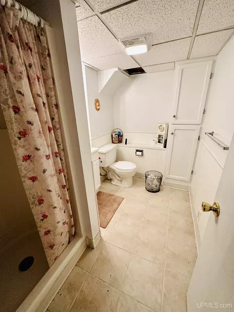 Bath - 609 N Main, L'anse, MI 49946 photo 1 of 2