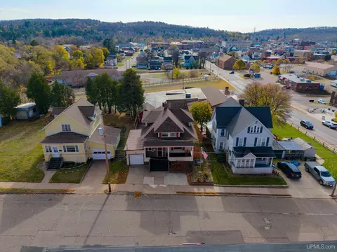 512 E High, Ishpeming, MI 49849 photo 3