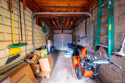 512 E High, Ishpeming, MI 49849 photo 32