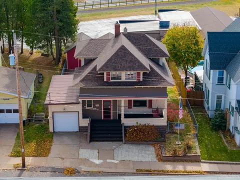 512 E High, Ishpeming, MI 49849 photo 4