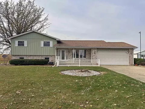 19102 Bueche, New Lothrop, MI 48460