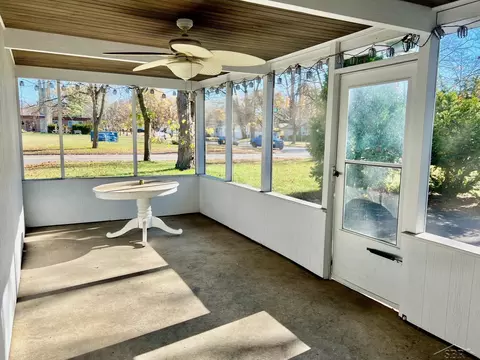 Exterior - 1613 E Sugnet, Midland, MI 48642 photo 3 of 5
