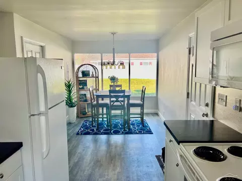 Dining - 1613 E Sugnet, Midland, MI 48642 photo 1 of 3