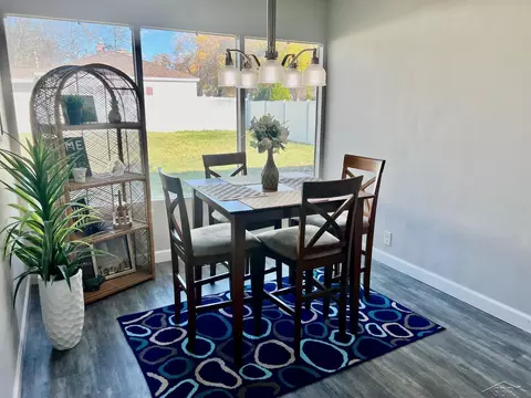 Dining - 1613 E Sugnet, Midland, MI 48642 photo 2 of 3