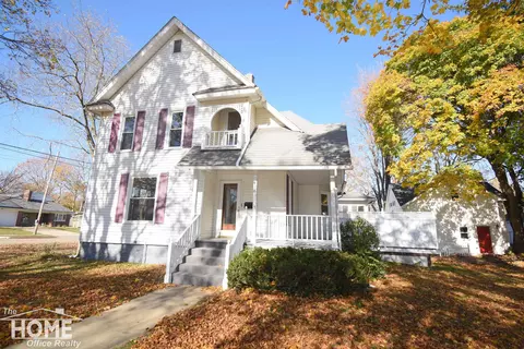 418 W State, Corunna, MI 48817