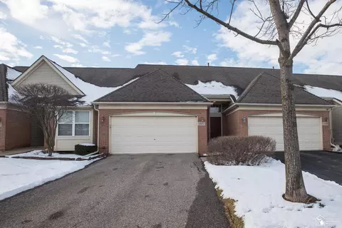 5482 Greenway, Trenton, MI 48183