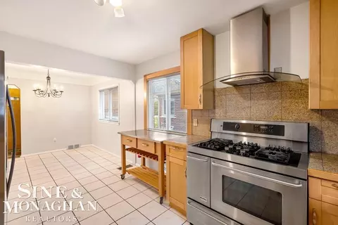 1789 Aline, Grosse Pointe, MI 48236 photo 8