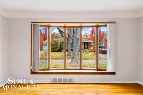 1789 Aline, Grosse Pointe, MI 48236 photo 4