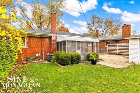 1789 Aline, Grosse Pointe, MI 48236 photo 26
