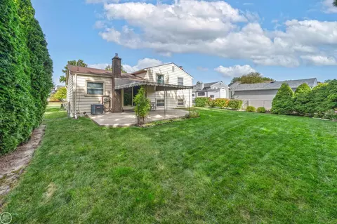 15322 Brandy, Macomb, MI 48044 photo 7