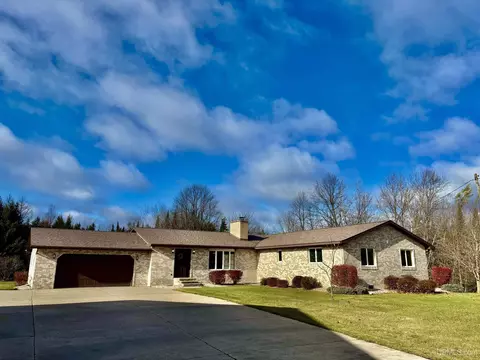 N16907 Eustis, Bark River, MI 49807