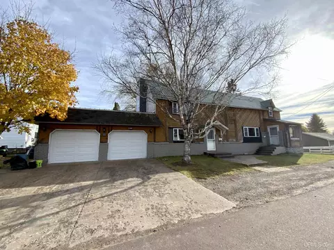 819 9th, Calumet, MI 49913