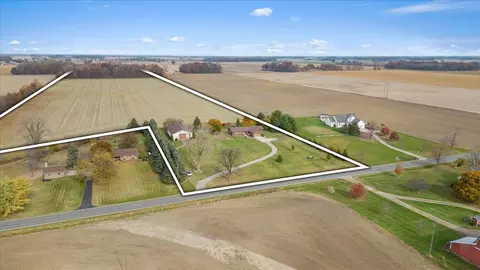 2691 E Juddville, Owosso, MI 48867 photo 3