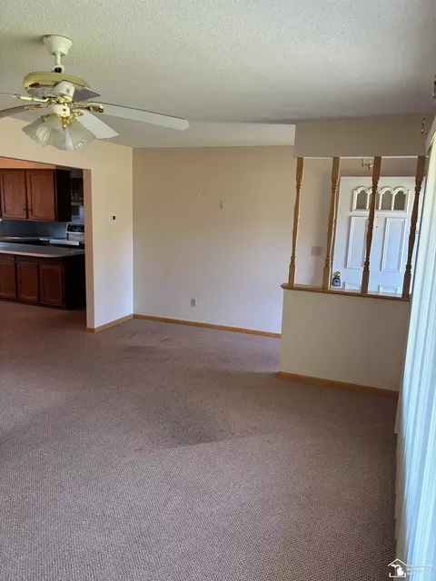 Living - 1023 Toll, Monroe, MI 48162 photo 1 of 1