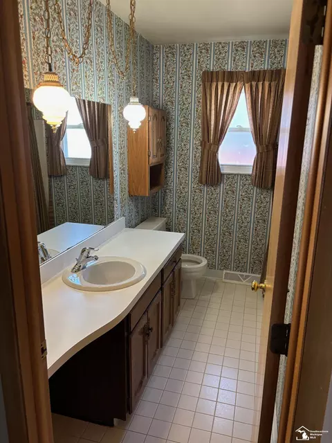 Bath - 1023 Toll, Monroe, MI 48162 photo 1 of 1