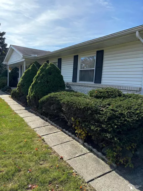 Exterior - 1023 Toll, Monroe, MI 48162 photo 2 of 4