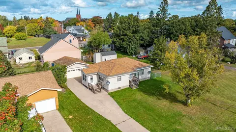 25642 Temple, Calumet, MI 49913