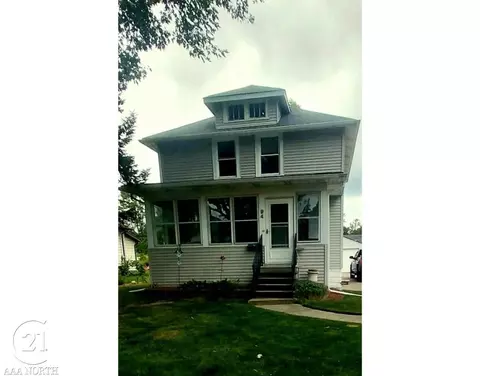 94 Scott, Mount Clemens, MI 48043