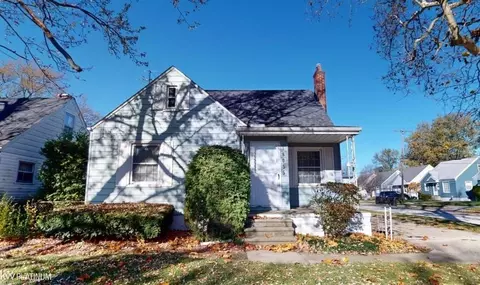 18055 Eastland, Roseville, MI 48066