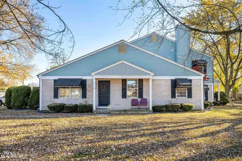 24593 N N Mdw, Harrison Township, MI 48045
