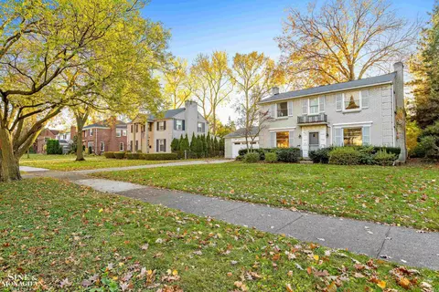 573 Pemberton, Grosse Pointe, MI 48230 photo 4