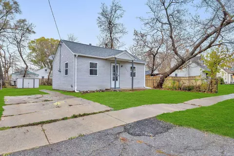 1453 James, Burton, MI 48529