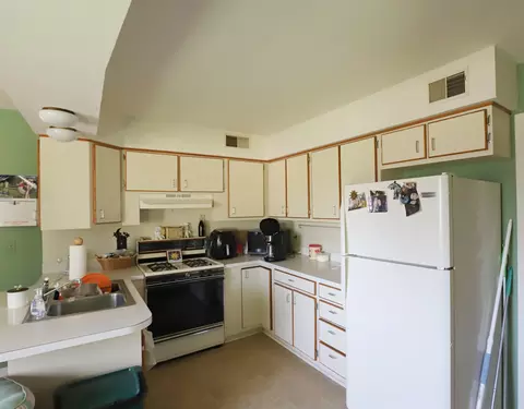 418 S Seymour, Flushing, MI 48433 photo 4