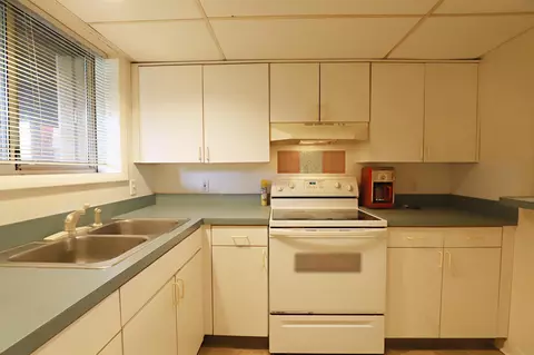 418 S Seymour, Flushing, MI 48433 photo 17