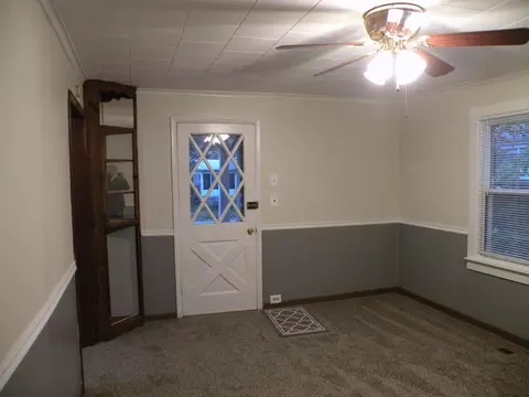 Living - 620 Walnut, Owosso, MI 48867 photo 2 of 2