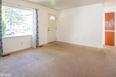 Living - 23875 Willard, Warren, MI 48089 photo 1 of 2