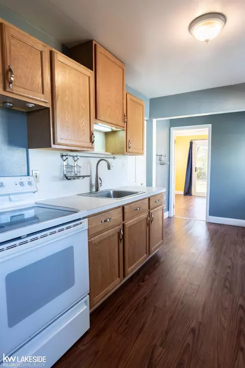 Kitchen - 23875 Willard, Warren, MI 48089 photo 1 of 2