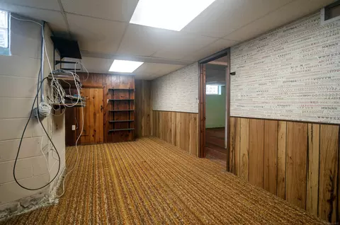 2039 Hampton, Grosse Pointe Woods, MI 48236 photo 23