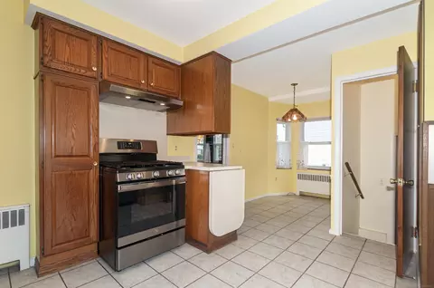 2039 Hampton, Grosse Pointe Woods, MI 48236 photo 9